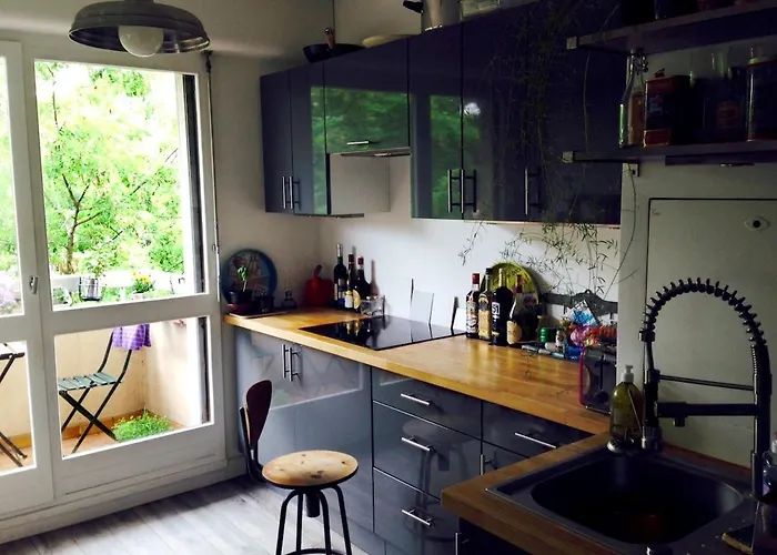 Beau 4 Pieces Dans Coin De Verdure *