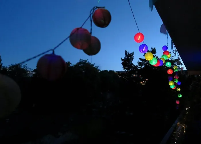 Beau 4 Pieces Dans Coin De Verdure باريس