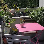Beau 4 Pieces Dans Coin De Verdure Apartmán